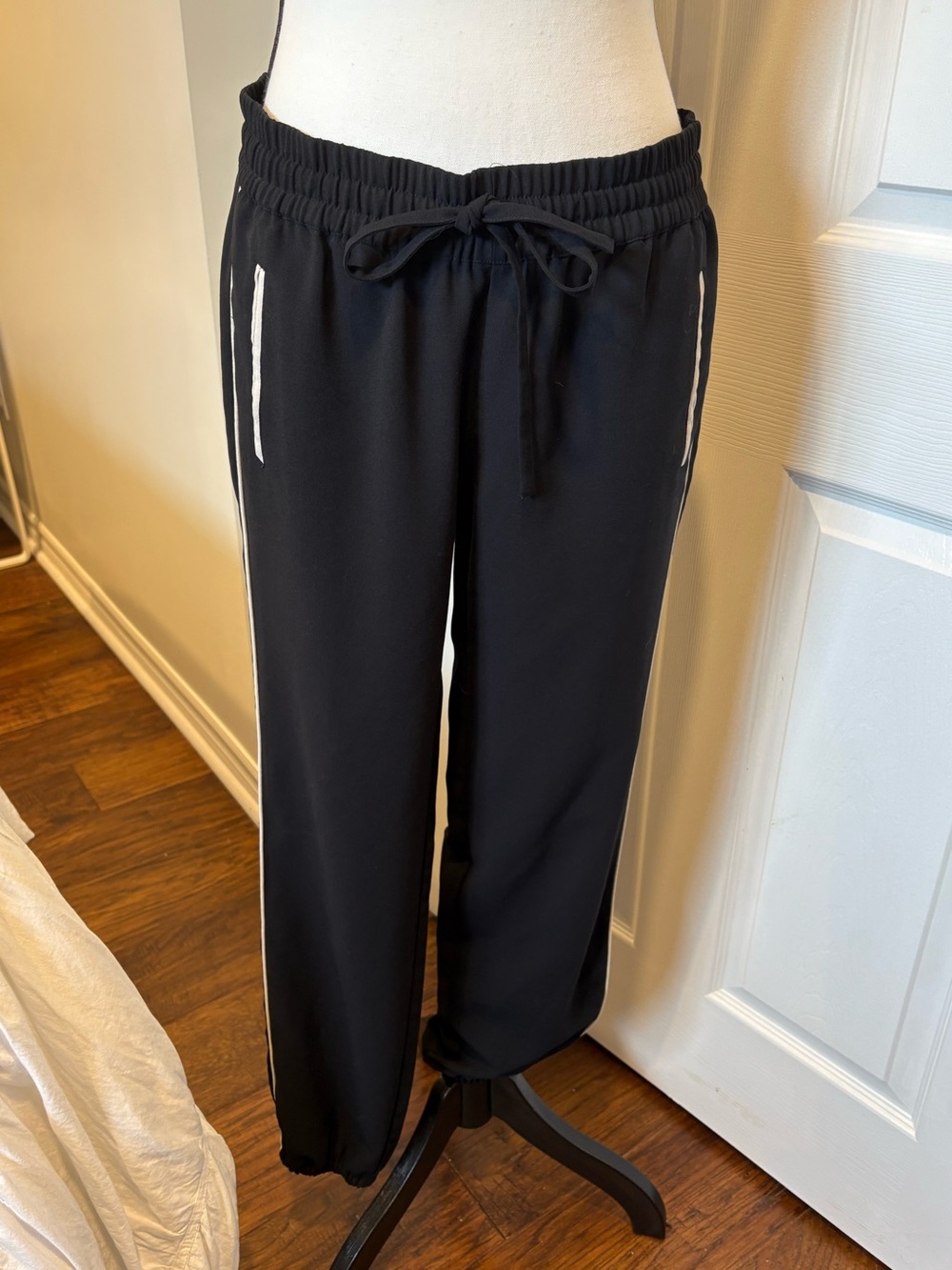Joie Black Drawstring Jogger Pants White Stripe Trim Size Small
